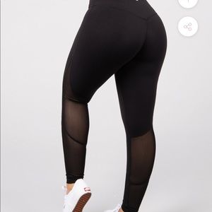 NWT BuffBunny Spicy Leggings
